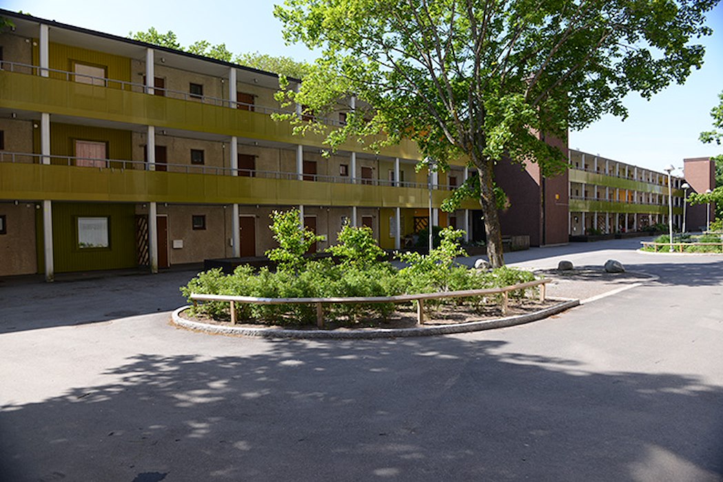 Värdshusvägen 8 och 12