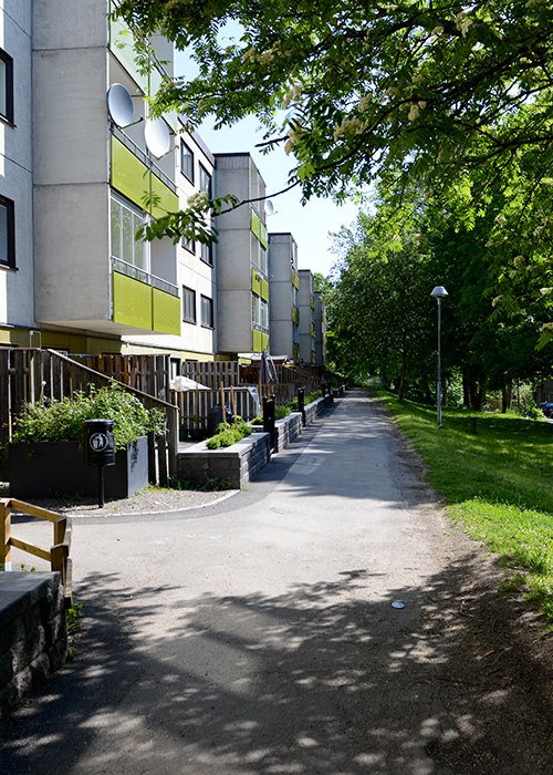 Värdshusvägen 8 och 12