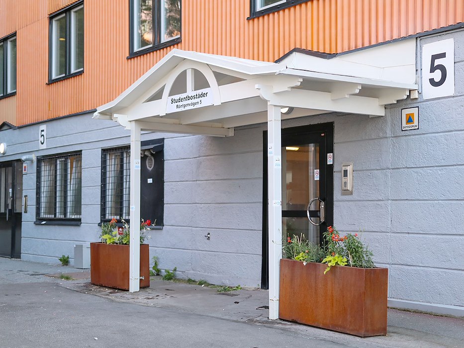 Röntgenvägen 5 — bild 1