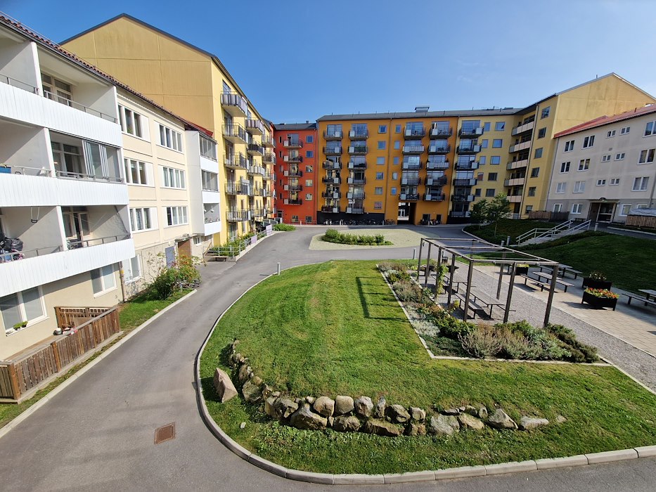 Hyreslägenhet på Fjärilstigen 6 i Södertälje