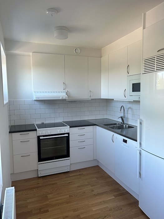 Hyreslägenhet på Rådsvägen 14 i Huddinge